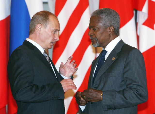 Putin and Kofi Atta Annan Путин и Кофи Аннан (7-й Генеральный секретарь Организации Объединённых Наций) 